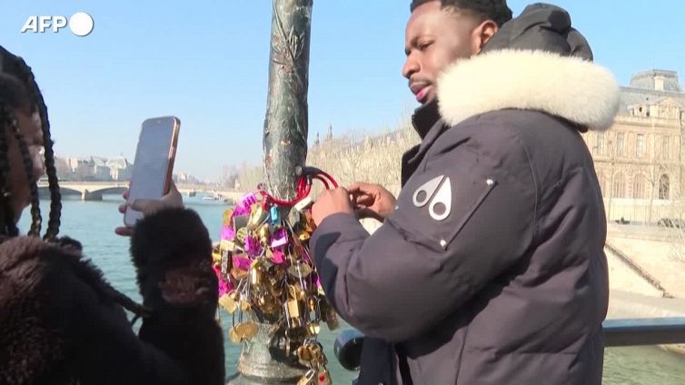 San Valentino a Parigi, la "citta' dell'amore" attira ancora