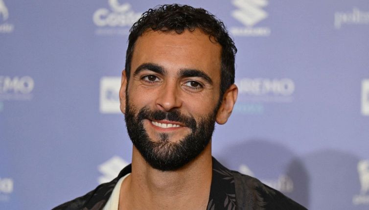 Eurovision, Mengoni non porta la canzone di Sanremo: ma può farlo? Cosa dice il regolamento