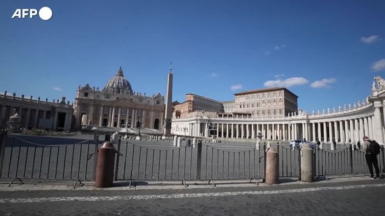 Francesco: "Dimissioni non sono moda, un Papa e' ad vitam"