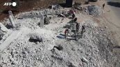 Edifici ridotti in cumuli di macerie, le immagini aeree di Idlib dopo il sisma
