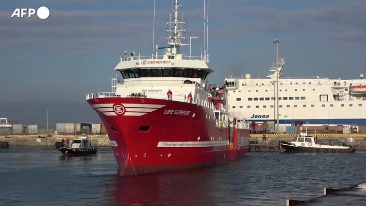 Nave Ong a Civitavecchia. Meloni, piano per Mediterraneo