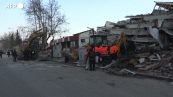 Ankara sospende le ricerche, si scava solo nell'epicentro