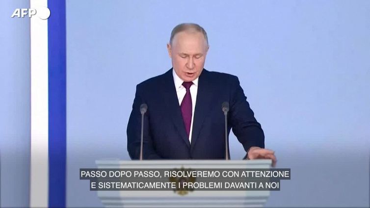 Ucraina, Putin: "Impossibile sconfiggere la Russia sul campo di battaglia"