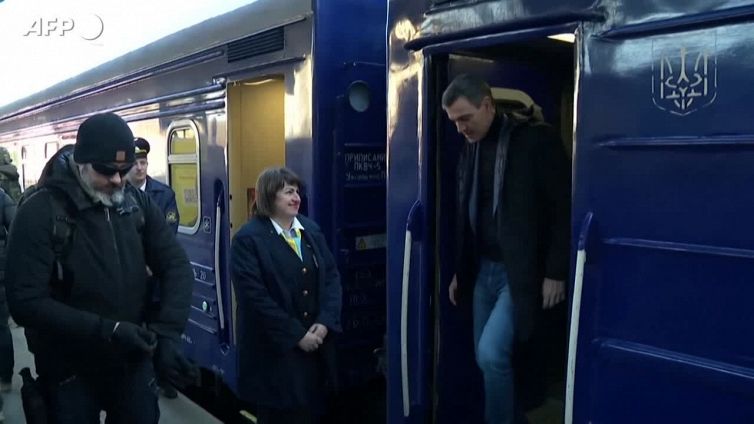 Ucraina, il premier spagnolo Sanchez arrivato a Kiev per incontro con Zelensky