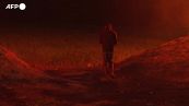 Gaza, giovani palestinesi bruciano pneumatici al confine con Israele