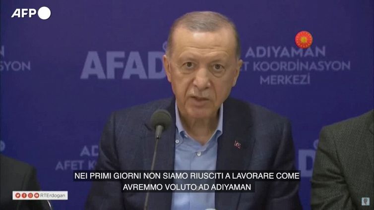Terremoto in Turchia, Erdogan chiede perdono per i ritardi negli aiuti