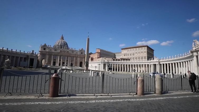 Papa: "Beni S.Sede depredati da chierici e 'amici' laici"