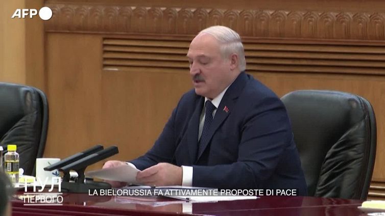 Lukashenko: "Pieno sostegno al piano cinese sulla pace"