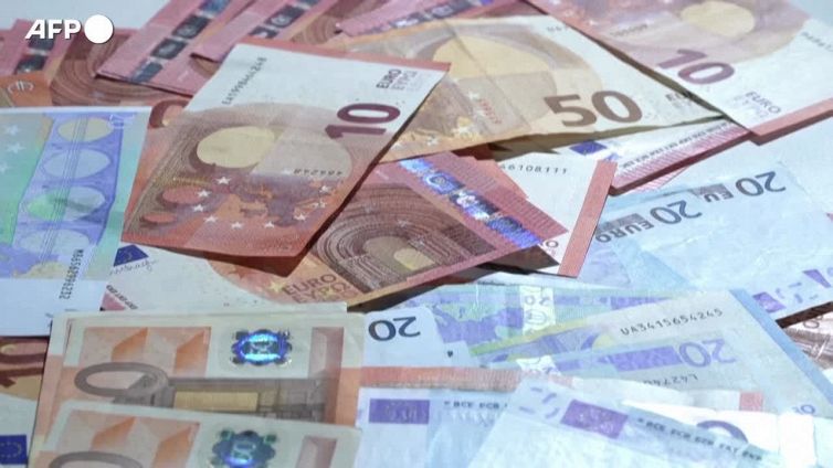 Pil acquisito 2023 +0,4% stretta su spesa famiglie