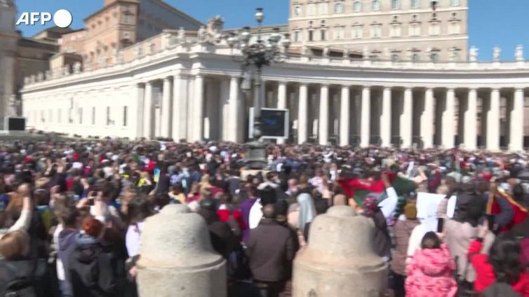 Il Papa chiede di fermare gli scafisti. Meloni: "Faremo di tutto"