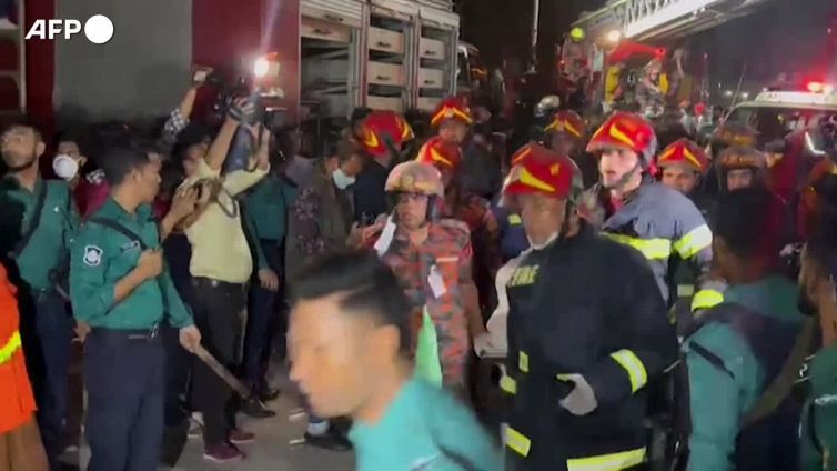 Bangladesh, esplosione in un edificio a Dacca