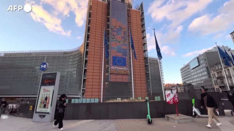 Bruxelles vara la riforma del mercato elettrico