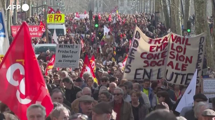 Francia, la riforma delle pensioni verso il si'