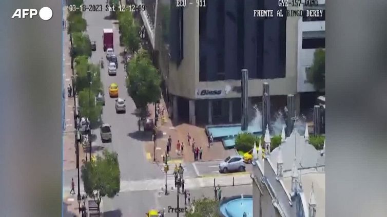 Terremoto in Ecuador, le immagini delle telecamere di sicurezza