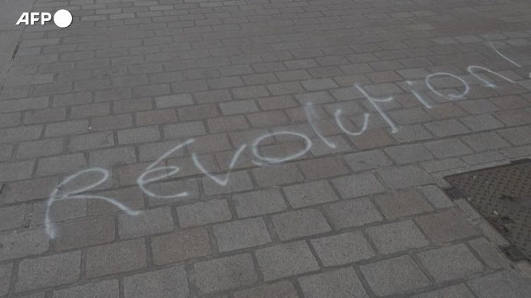 Riforma pensioni in Francia, scontri fra manifestanti e polizia a Nantes