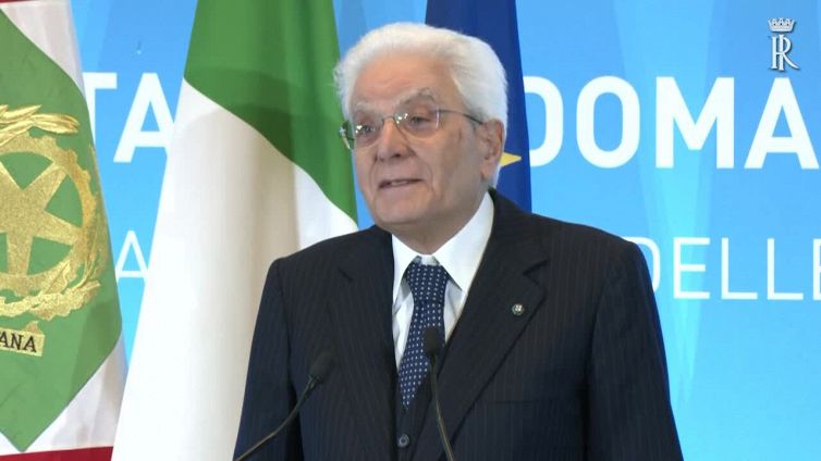 Pnrr, Mattarella: "E' il momento di mettersi alla stanga"