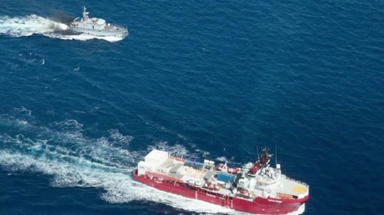 "I libici sparano", denuncia la ong. "Grazie per l'informazione", e l'addetta chiude la comunicazione