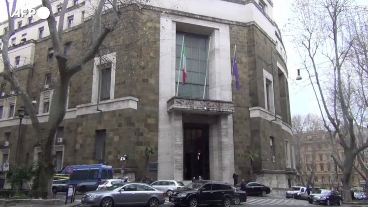 Slitta l'ok sul dl concorrenza, rispunta lo scudo sui reati fiscali
