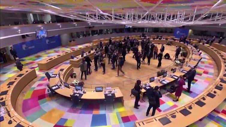 Stop ai motori termici dal 2035, l'Italia si astiene