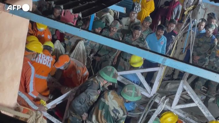 India, incendio in tempio indu'. Salito a 35 il numero delle vittime