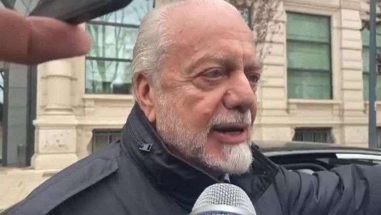 Napoli, De Laurentiis: "Con la Uefa siamo schiavi di un ministero del calcio"