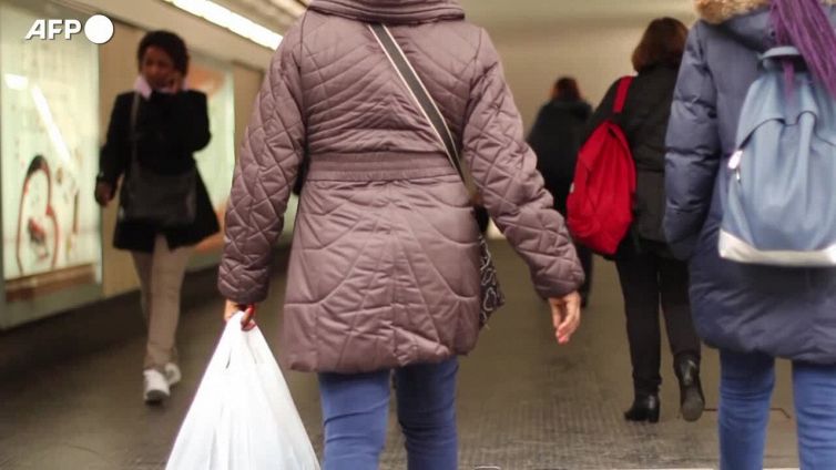 Forte calo del potere d'acquisto, meno spesa per alimentari