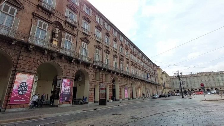 Il Regio di Torino festeggia 50 anni aprendosi alla citta'