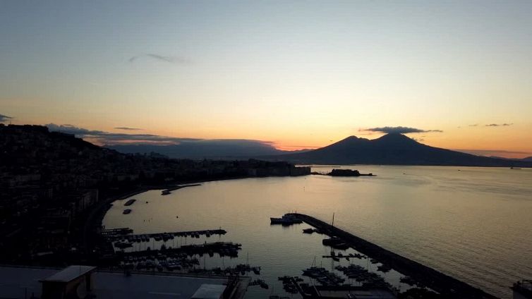 "Cartoline" dalla Napoli che aspetta lo Scudetto