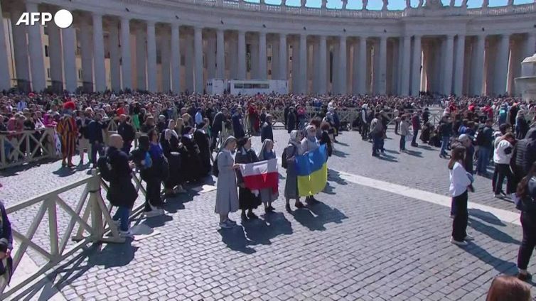Pasqua, Papa Francesco: "Preoccupazione per gli attacchi in Terra Santa"