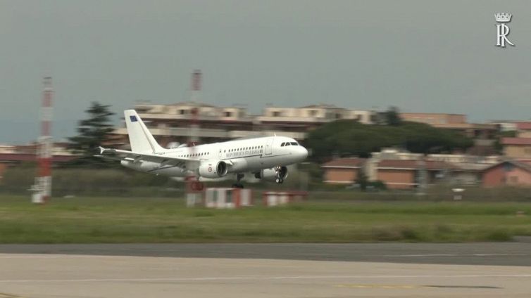 Alessandro Parini, il feretro a Ciampino accolto da Mattarella