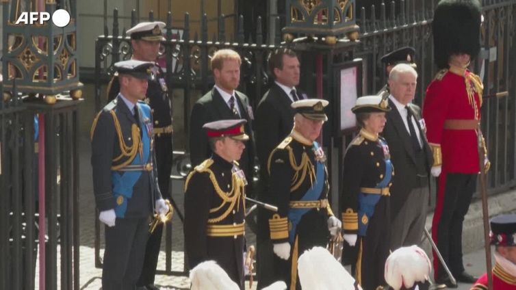 Harry all'incoronazione di re Carlo, Meghan la snobba