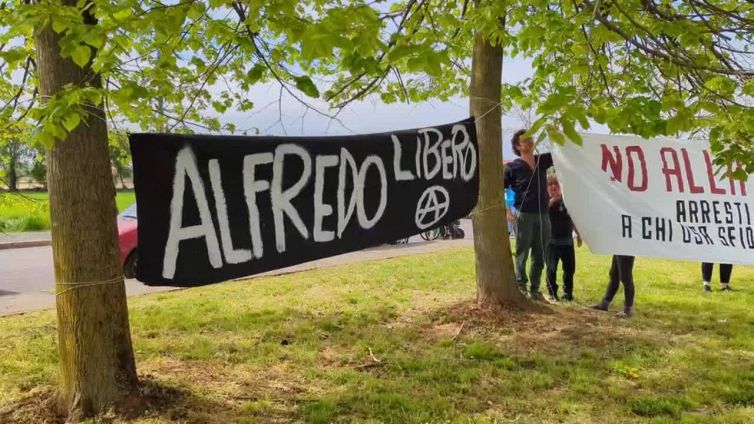 Milano, presidio anarchico al Carcere di Opera