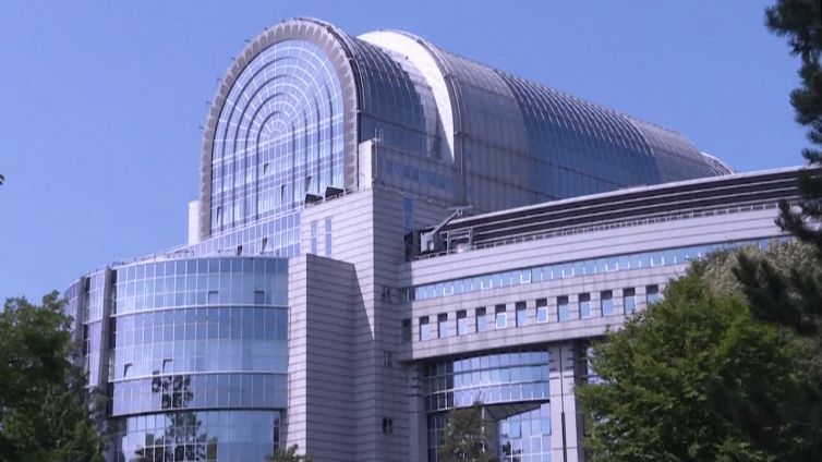 Il Pe condanna anche Roma: '"Troppa retorica anti-Lgbt"