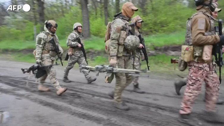 Kiev tenta l'avanzata e raggiunge la riva sinistra del Dnipro