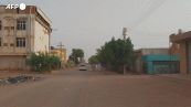 Sudan, negozi chiusi e strade semideserte a Khartoum dove risuonano spari ed esplosioni