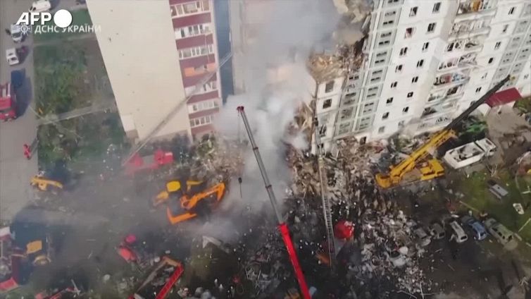 Ucraina, ondata di attacchi russi su tutto il Paese: almeno 15 morti