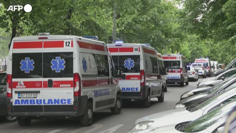 Shock in Serbia, un adolescente provoca strage a scuola