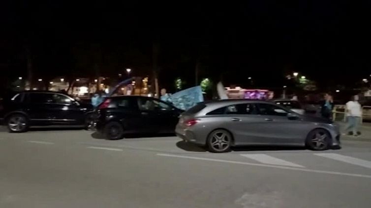 Scudetto Napoli, la festa dei tifosi azzurri per le strade e le vie di Udine