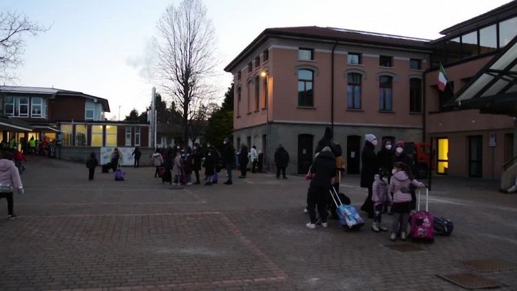 Pochi pediatri, per ciascuno di loro mille bimbi da seguire