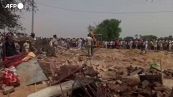 India, jet militare si schianta su un'abitazione: almeno due morti