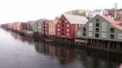 Mattarella a Trondheim, la visita al ponte della citta' vecchia