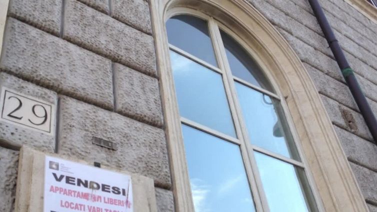 Casa, giu' le vendite, ma cresce il segmento lusso