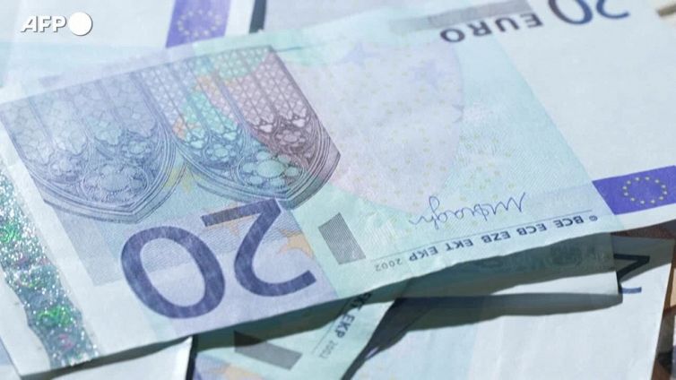 Il reddito peggio di 30 anni fa, cosi' si fanno meno figli