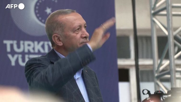 Erdogan assicura: "Se perdo le elezioni lascio il potere"