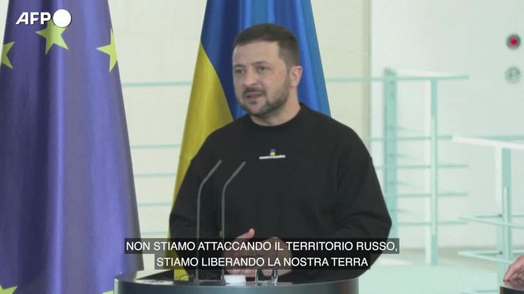 Zelensky: "Non attacchiamo la Russia, liberiamo nostra terra"