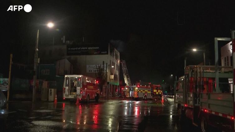 Nuova Zelanda, almeno 6 morti nell'incendio di un hotel