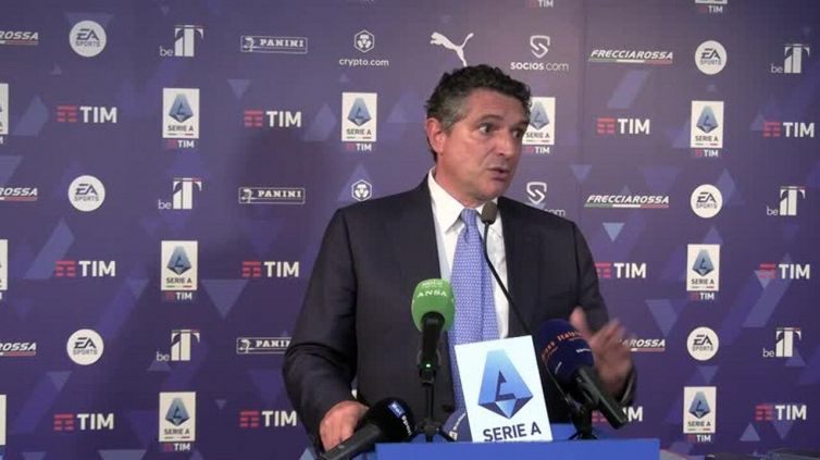 Serie A, tutte le novità in tv: dalle riprese sul bus all'esperto di colori in campo
