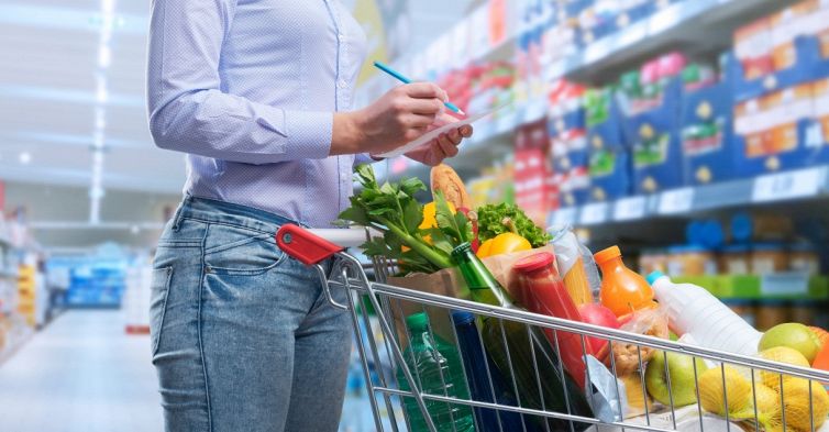 Come fare una spesa intelligente: i trucchi per sistemare il carrello