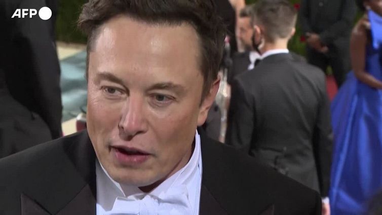 Musk attacca la Fed: "Troppo lenta nel movimentare i tassi"