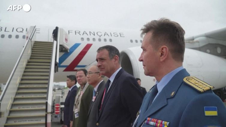 Zelensky arriva in Giappone per il G7